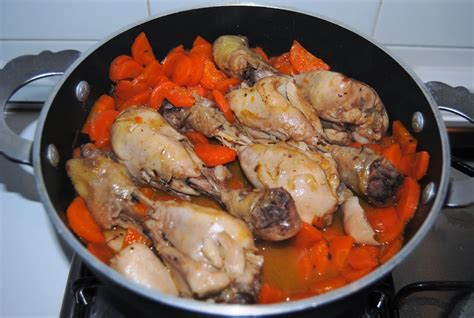 I fusi non sono altro che le cosce del pollo che spesso prepariamo al forno con le patate ma che si prestano bene anche ad una cottura in… Mamma oggi cosa cuciniamo?: Fusi di pollo con carote in ...