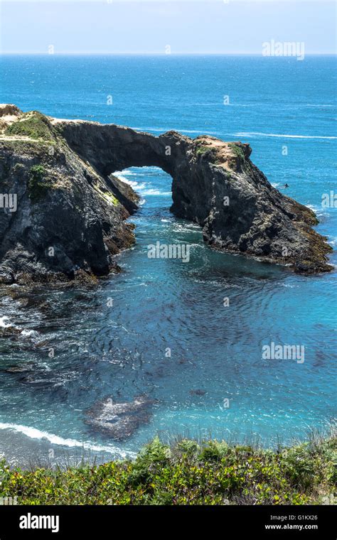 Natural Arc In Mendocino Coast California Stock Photo Alamy