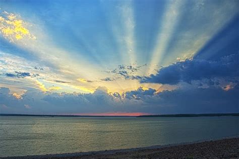 27 Crepuscular Rays That Will Restore Your Faith In Faith Fantasy