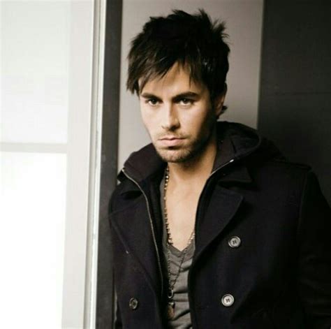 Enrique Iglesias Papi Chulo Kevin Spacey King Of Pops Romance