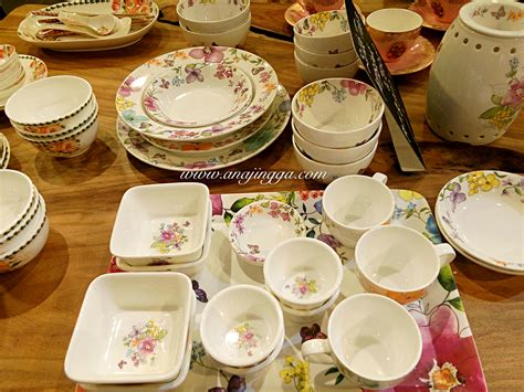 2 tempat untuk makanan yang berkuah, tidak bertelinga, cekung, bu. Pinggan Mangkuk Pocelain Cantik-Cantik & Murah
