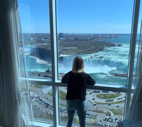 Best Places To Stay In Niagara Falls Recommended By Travel Bloggers