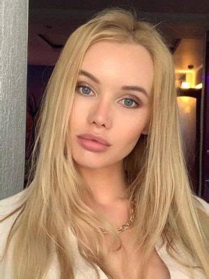 Olya Abramovich Breast Size Shoe Size Dress Size Eye Color Hair Color Age Height Weight