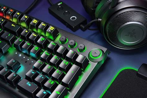 Razer Blackwidow Elite Mechanical Gaming Keyboard Detailed With On