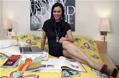 Indonesias Only Female Sex Therapist Goes Online