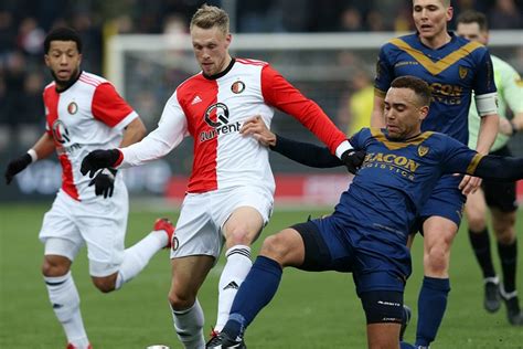 Below you find a lot of statistics for this. Lampu Stadion Padam, Duel Feyenoord vs VVV Venlo Batal