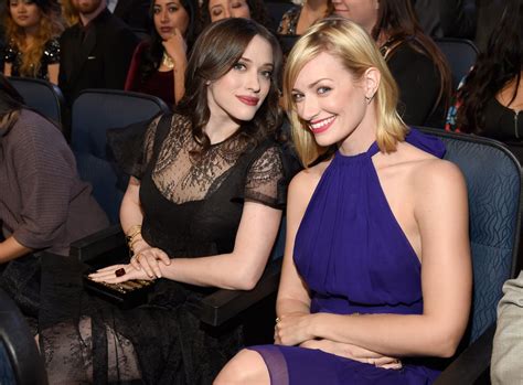 2 Broke Girls Stars Kat Dennings And Beth Behrs Buddied Up During The