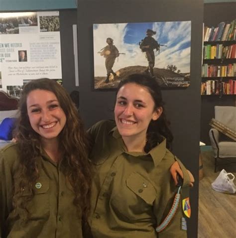 Women In The Idf The Lone Soldier Center