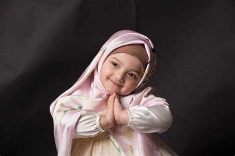 Koleksi wallpaper jilbab cantik gasebo wallpaper via 50 nama cewek paling populer di indonesia selama 100 tahun via idntimes.com. Terbaru 26+ Gambar Anak Kecil Muslim Lucu - Gambar Lucu Banget