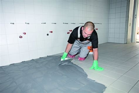 Hier gilt es zuerst zu prüfen, aus welchem material der untergrund besteht. BundesBauBlatt