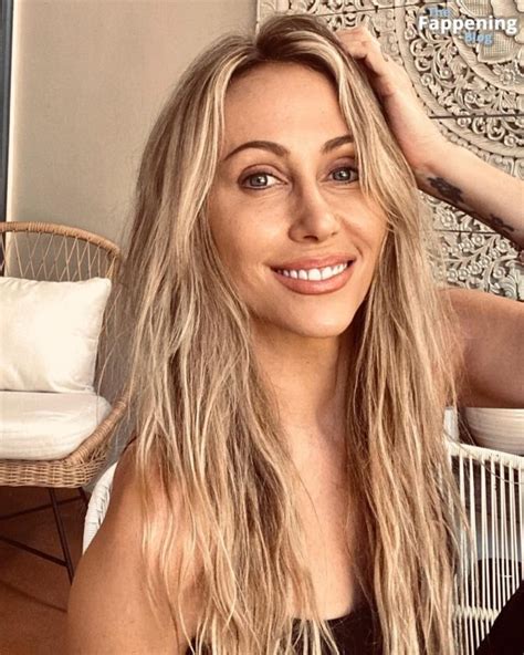 Tish Cyrus Sexy 13 Photos Thefappening