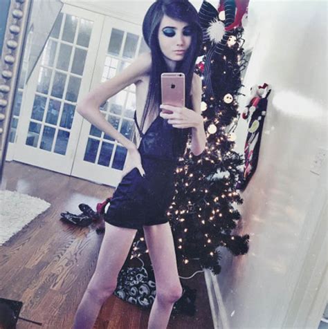Kostnatá Youtuberka Eugenia Cooney Tvrdí že Nemá Anorexii „jak Vidíte