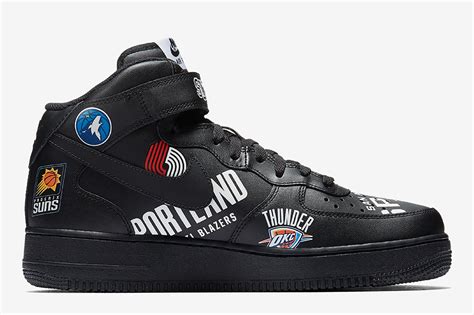Condition 9, 5/10 größe 47,5 bei fragen und bildern bitte. Supreme x NBA x NIKE Air Force 1 Mid 間もなく登場 | The LIFEWARES