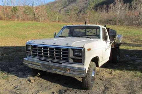 Clean truck for sale or trade for driveable corvette equal or less value. Ford 1 Ton Dually (1980) : Utility / Service Trucks