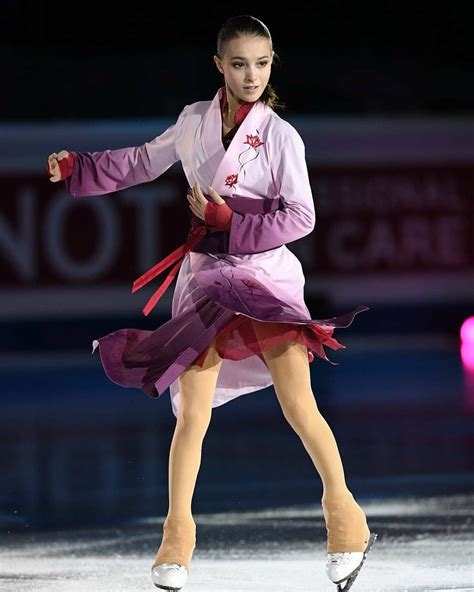 Pin By 桃子momo On Anna Shcherbakova Women Figure Isu Figure Skating