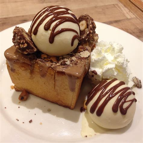 This is a favourite dessert cafe for both thais and tourists. Baby honey toast @ after you dessert cafe | ของหวาน, ขนม ...