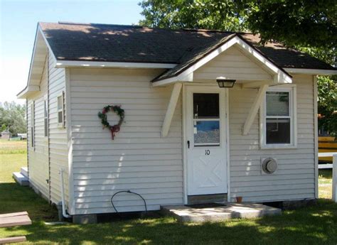 Go 'up north' for the weekend and find ski hills an hour away. Pleasant Valley Resort Motel - Manistee County Tourism ...