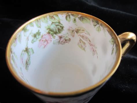 Availability in stock (3,182) out of stock (7,977). RARE HAVILAND LIMOGES #72 VARIANT ROSES W/GREEN & GOLD ...