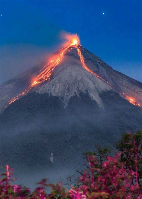 Volcán De Fuego Ascenso Nocturno Viajes Tours Y Excursiones Mayo