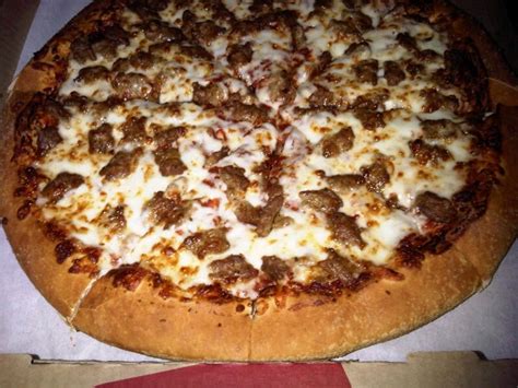 Large Hand Tossed Sausage Pizza Pizza Hut 61113 Yelp