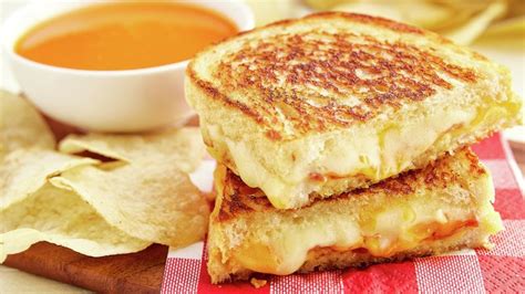 Grilled Three Cheese Bacon Sandwiches Recipe Recipes Sandwiches
