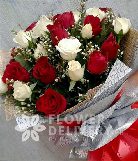 2 Dozen Mixed Red And White Roses