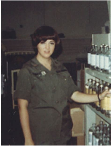 Army Nurse Vietnam Vietnam War Vietnam War Photos Army Nurse