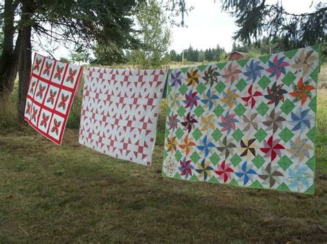 Quilts On Clothesline Old Quilts Feedsack Quilt Clothes Line