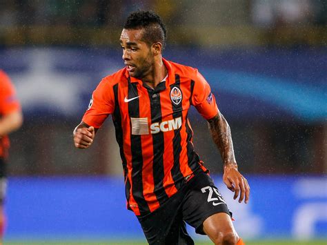 Alex teixeira fifa 21 is 30 years old and has 4* skills and 4* weakfoot, and is right footed. Chelsea transfer news: Shakhtar Donetsk goalscorer Alex ...