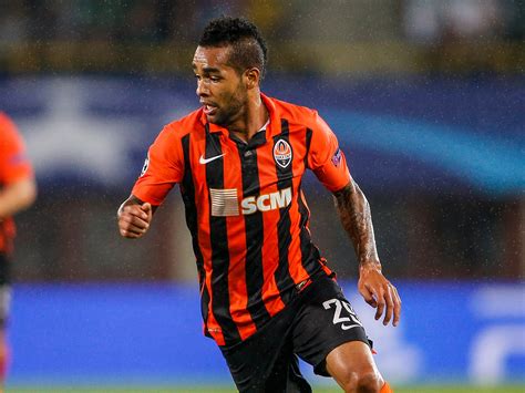 Clapping to 1069 subs | sub.m60.live Chelsea transfer news: Shakhtar Donetsk goalscorer Alex ...