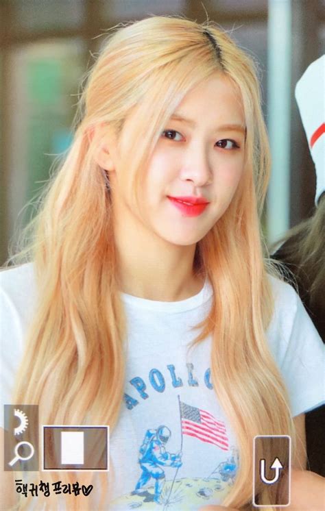 She is the only member in the group to have a stage name. 퍼스트러브 on Twitter | Blackpink rose, Beauty, Long hair styles