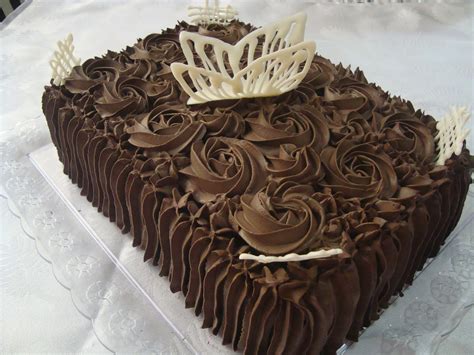 Bata as claras em neve. Cupricakes: ALGUNS BOLOS