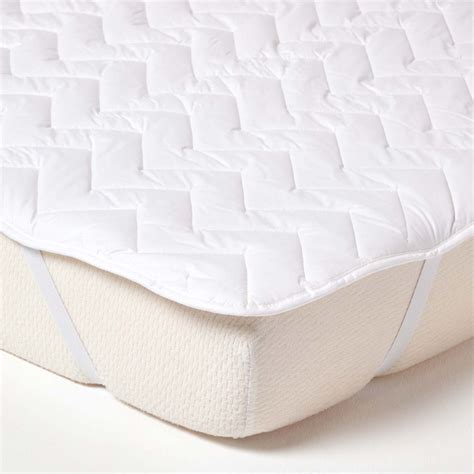 Brilliant mattress, very comfortable fits my new small double bed like a glove. Cotton Deep Quilted Small Double Mattress Topper