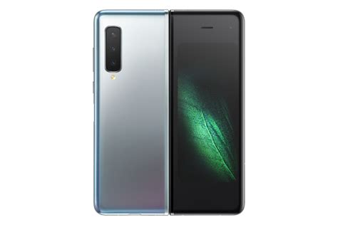 Experience 360 degree view and photo gallery. Vouwbare Galaxy Fold onthuld door Samsung - WANT