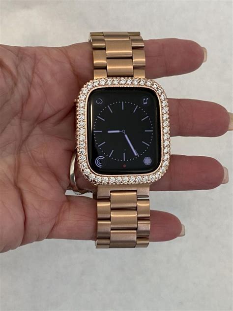 It fits all sizes of apple watch and is available with black and silver hardware accents (42/44mm gold is sold out, but you can sign up to be notified when it's back in stock). Apple Watch Band Women Rose Gold and or Lab Diamond Bezel | Etsy in 2020 | Apple watch bands ...