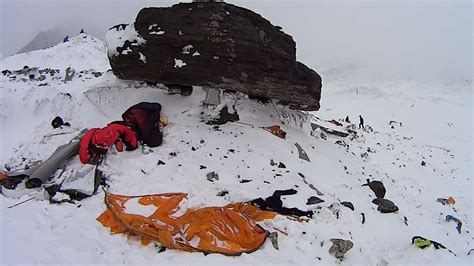 Deceased Climber Body Covered After Everest Elia Saikaly Licensing