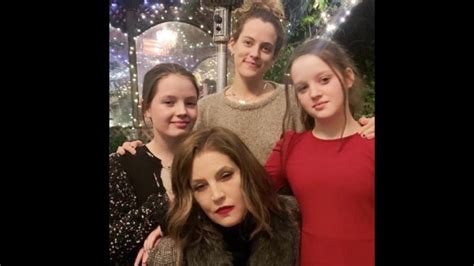 lisa marie presley s twin daughters make rare public appearance at elvis movie premiere