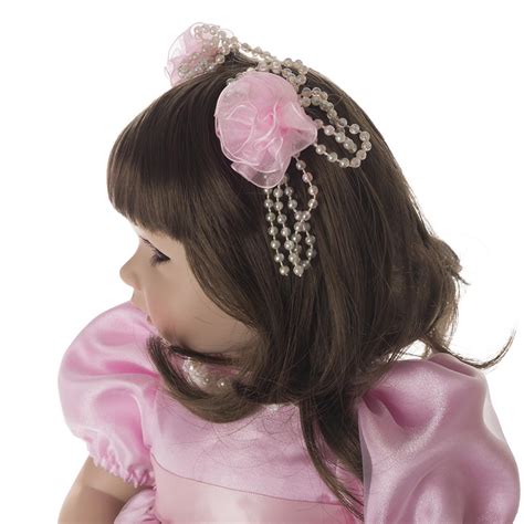 Boneca Laura Doll Spring Adl221083 Mp Brinquedos