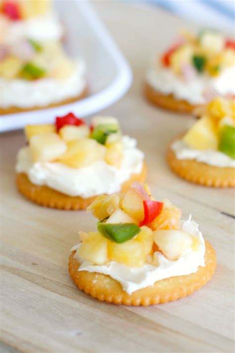 Cream Cheese & Mango Salsa RITZwich Snacks | Make and Takes