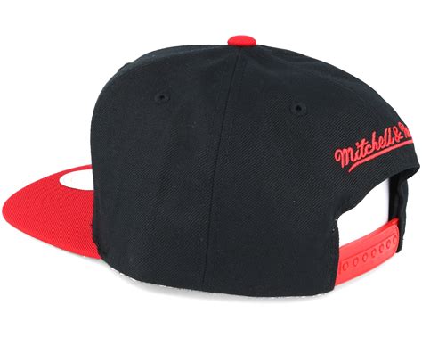 Feel script designed by alejandro paul is a typical font family in cursive script writing. Chicago Bulls Cursive Script Logo Black Snapback ...