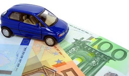 Assicurazioni auto tariffe più basse e sconti obbligatori con nuove