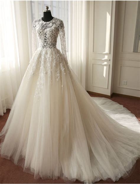 16 best gaun pengantin images on pinterest marriage wedding robe de mariage belle robe