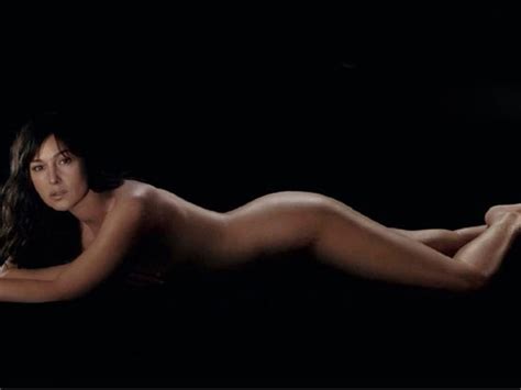 Monica Bellucci Desnuda Y Sexy A Los 46 Infobae