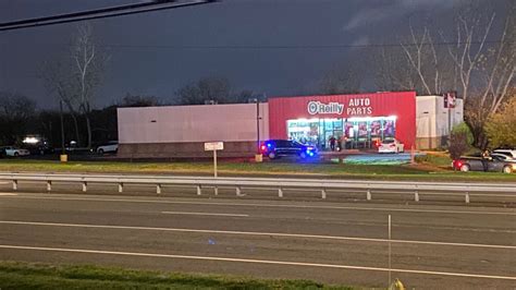 2 Shot In Auto Parts Store On Berlin Turnpike In Newington Nbc