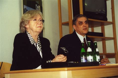 Hintergrund war die vom zentralrat deutscher sinti und. Zentralrat Deutscher Sinti und Roma trauert um Jutta ...