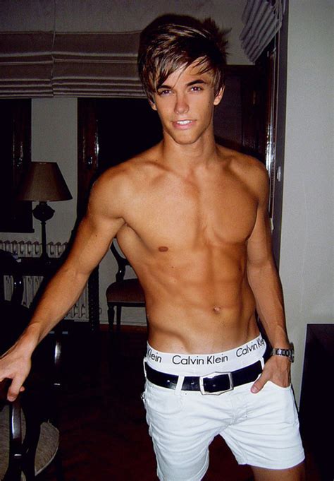 Hot Shirtless Guys On Tumblr