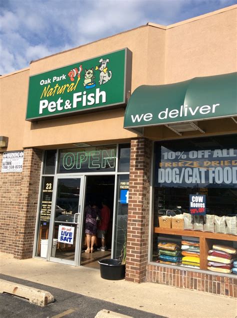 Out here on the patio appreciating the atwater dif. Oak Park Natural Pet & Fish - Oak Park, IL - Pet Supplies