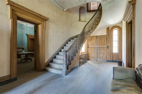 No One Will Be Able To Resist This Breathtaking Fixer-Upper | Abandoned