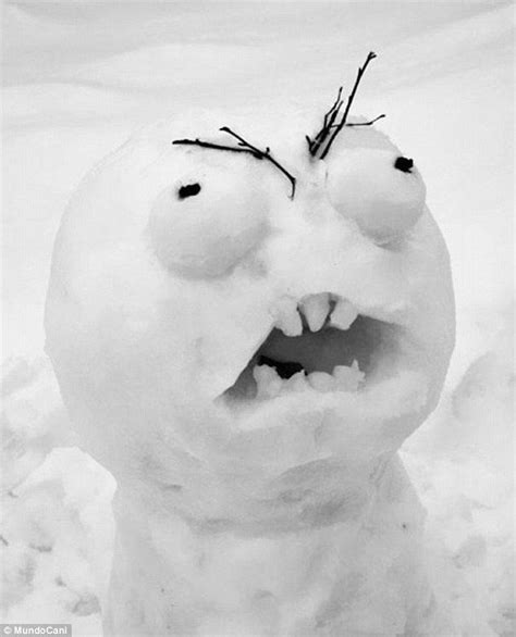 Are These The Most Creative Snowmen Ever Daily Mail Online Funny