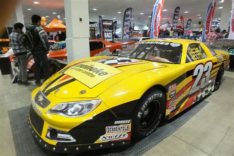 Once you get a feel for the car and track in your test sessions, jump into a practice session to see how you fare in a race environment with other cars on the track. ULMOT/LOSC: Shawn McGlynn Set Run APC United Late Models ...